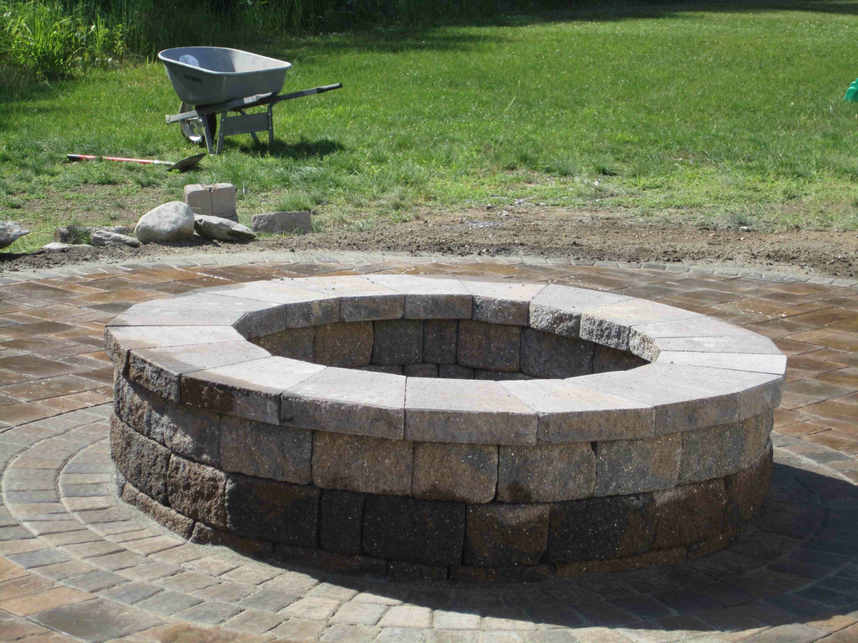 McLeod Landscaping Building My Modern Outdoor Fire Pit: Tips and Tricks