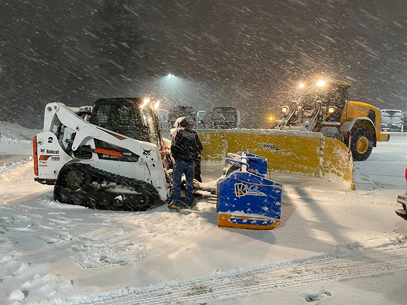 Mcleod Landscaping Commercial Snow Operators 800x600